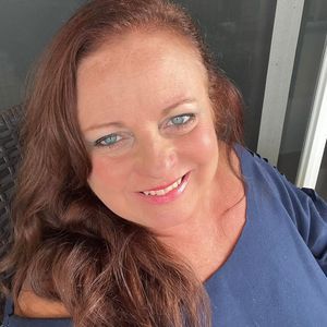 Meet your Posher, Gena